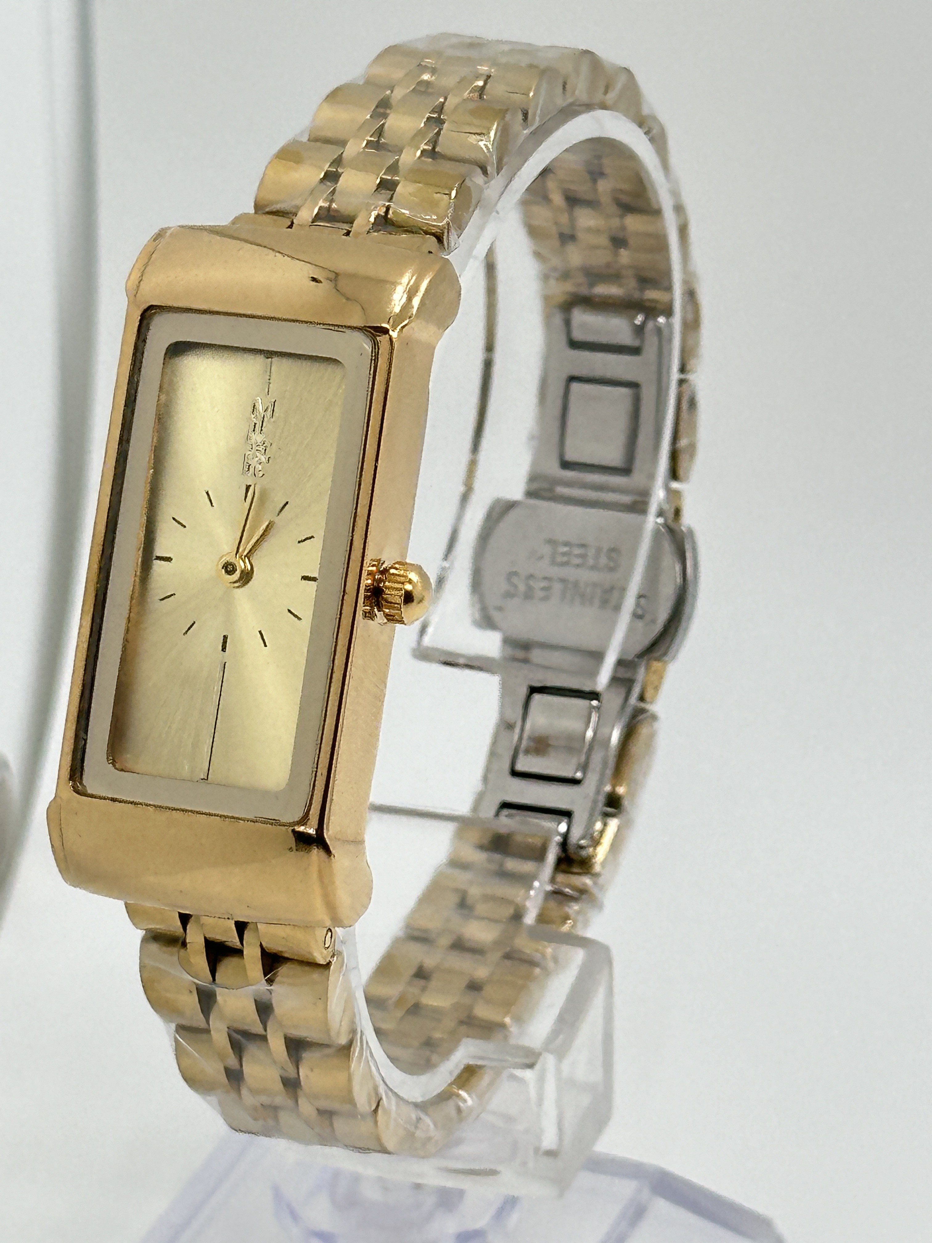 Analog Display Stainless Steel Strap Watch Mineral Dial Wrist Watch With Metal Strap