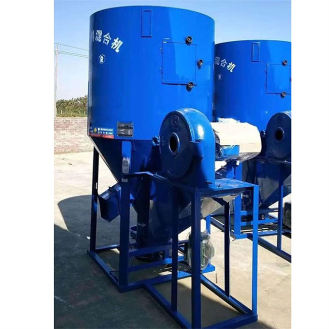 High Efficient R1000 Animal Feed Mixer Machine 1.1*2.3m Leakproof