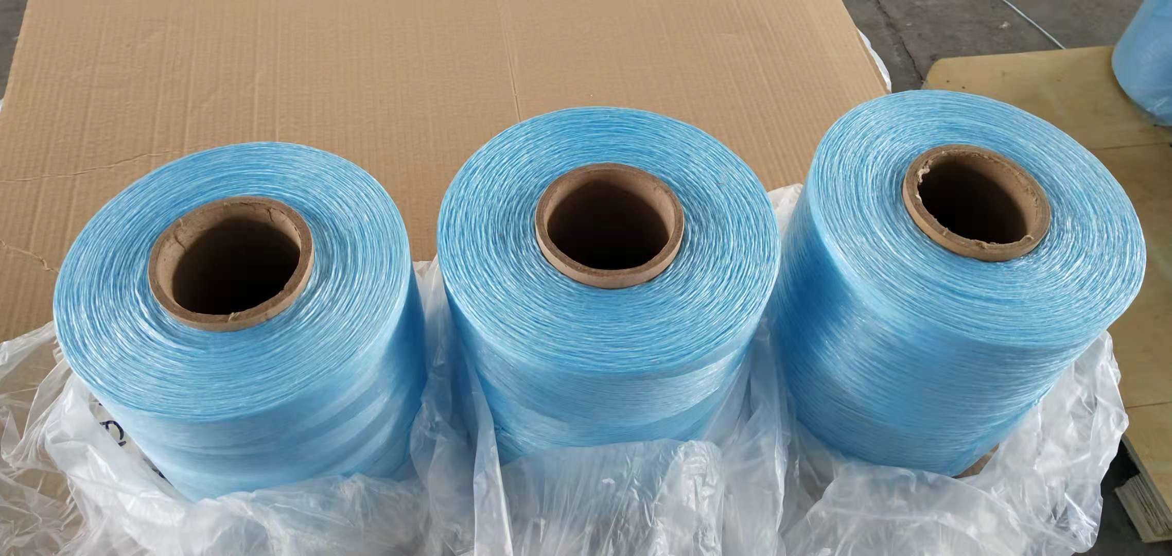 LSZH Flame Retardant PP Fibrillated Cable Filler Yarn Tex 1000 / Tex 400 / Tex 1200