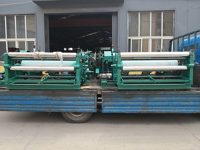 PLC Controlled Fence Mesh Welding Machine 3-6mm Wire Diameter Easy To Operate