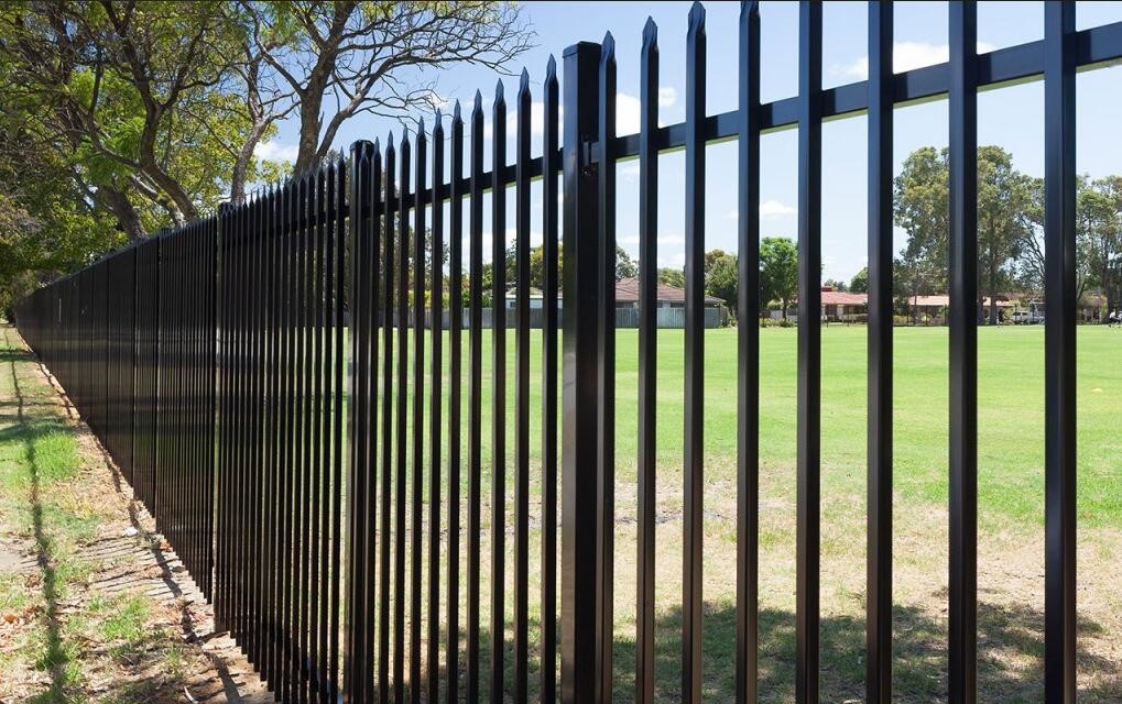 Spear Top Steel tubular Fence