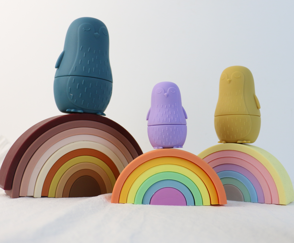 Customize Baby Feeding Silicone Tableware Set With silicone section plate Bib Spoon Bowl Spoon Bowl Plate