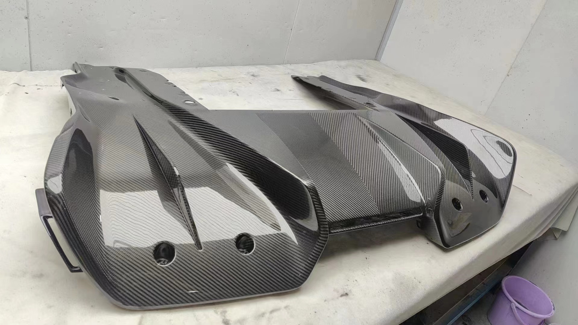 2014 - 2016 650s Body Kit OEM Carbon Fiber Front Lip Diffuser Body Kit For Replace