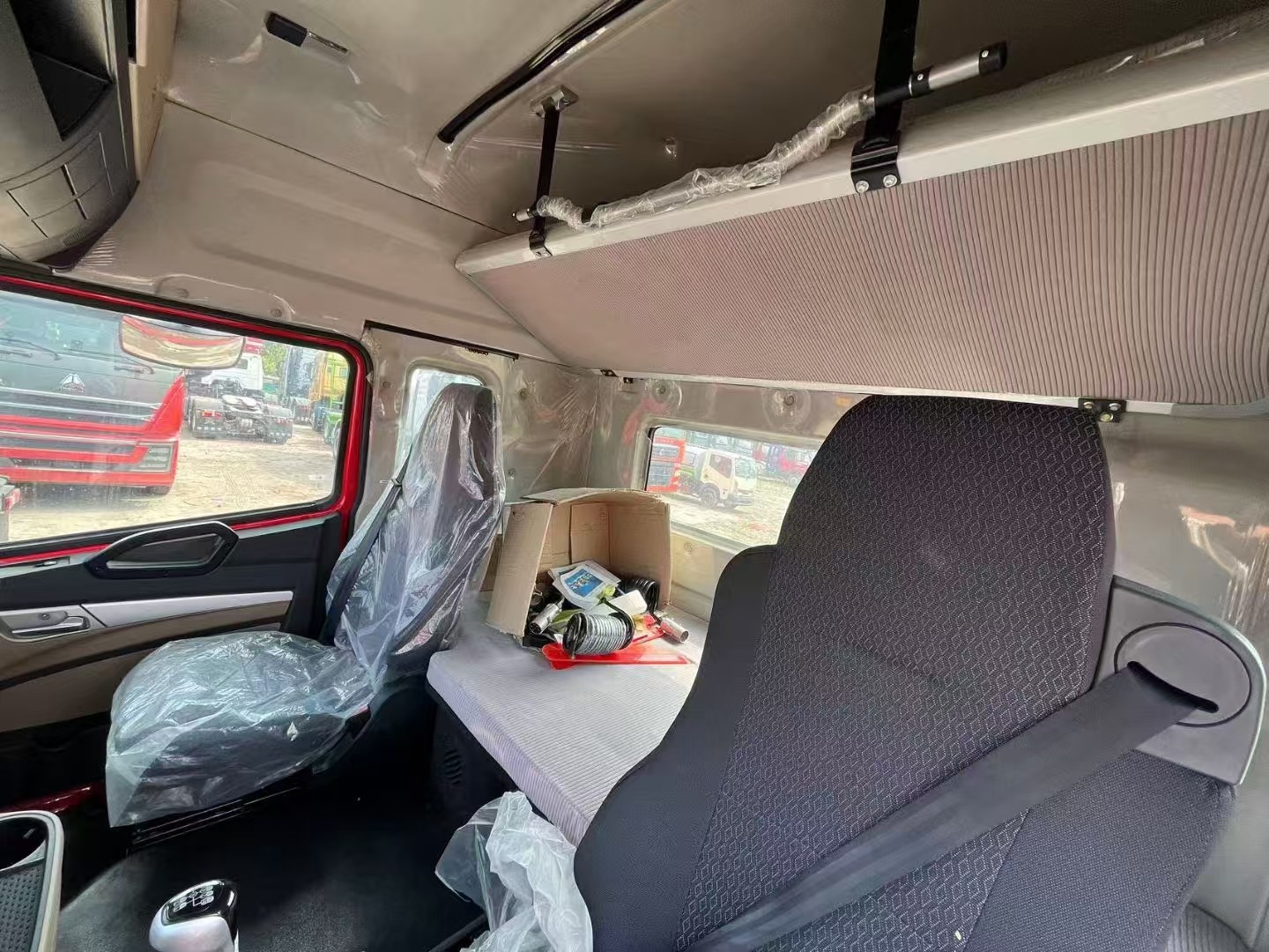 Hohan Truck Head Euro 5 Emission High Roof Cabin 460hp New Condition 2021 Hohan N7W Leaf Spring