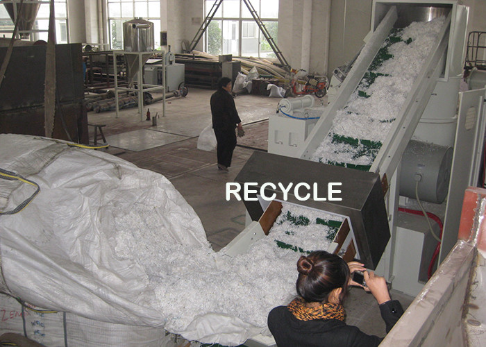 Single Shaft Plastic Shredder Machine / Chipper Machine For PET Bottle Rubber Tire