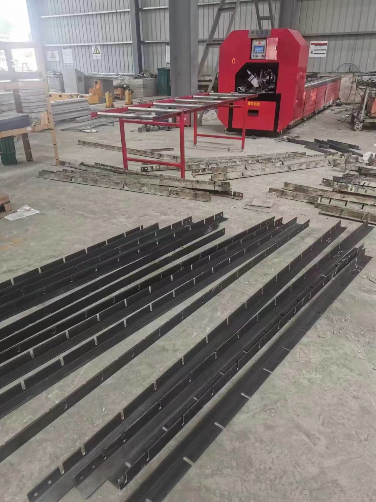 15KW Power Tower Angle Steel Punching Shearing Machine 3500kg Automatic