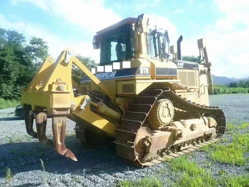Used Carter D9R Bulldozer Is Imported From Japan With Original Equipment