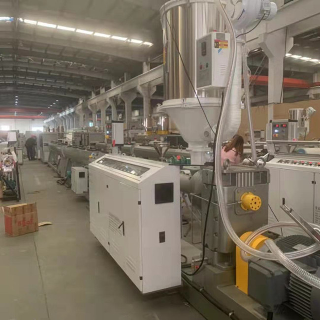 Three Layers Plastic Production Line Cling Film Making Machine Automatic Stretch Film Making Machinery