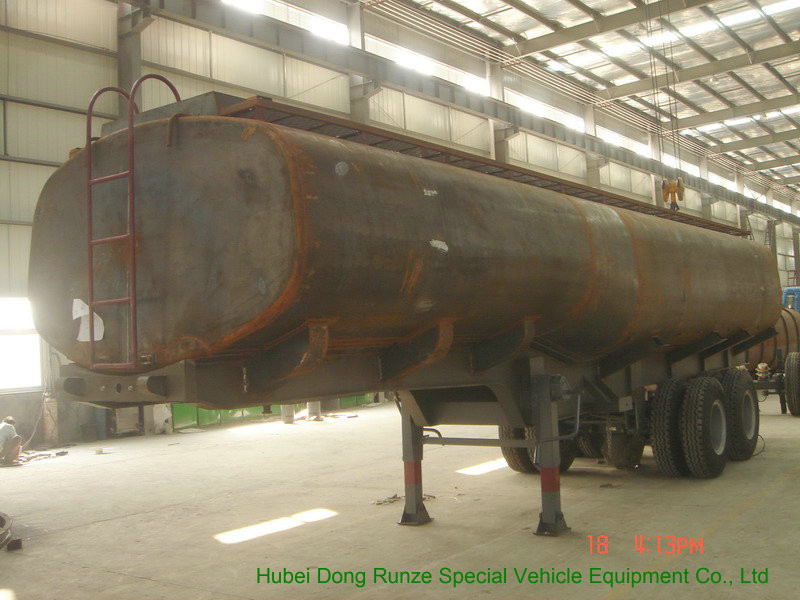 3 Axles Chemical Tanker Truck for 30 - 45MT Hydrofluoric Acid / HCL Transport