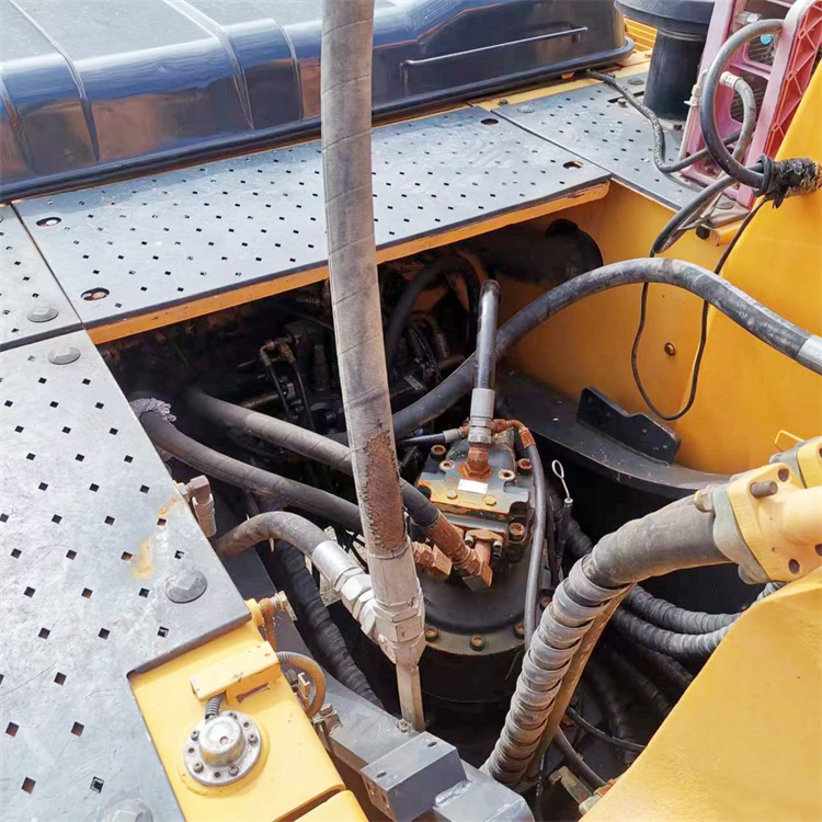 Shanghai Used Hyundai 305LC-9 Excavator with Original Hydraulic Valve and Performance