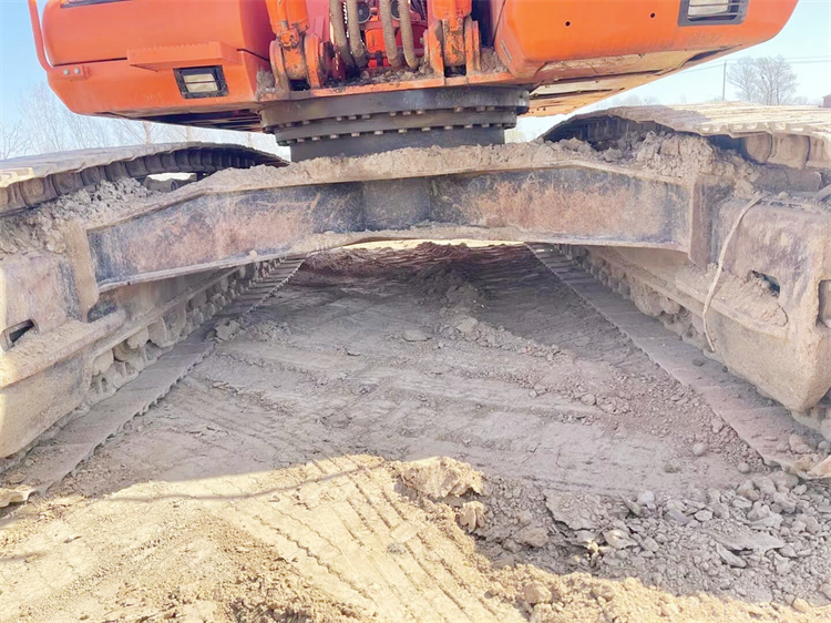 Used Doosan DH300 Excavator with Original Hydraulic Valve and 3811 Working Hours