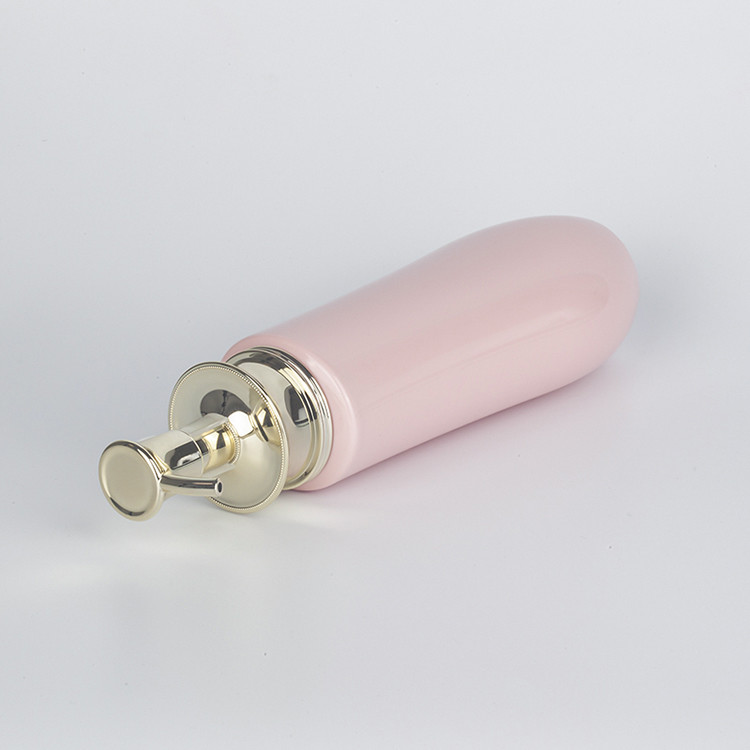 Gold Pump Empty Liquid Cleanser Cosmetic Packaging Pet Squeeze 500ml Pink Shampoo Bottle