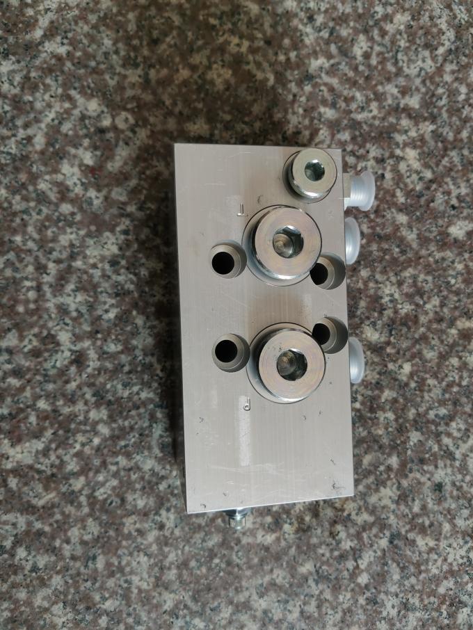 0019401401 Distribution Valve Linde Forklift Spare Parts With Smooth Operation