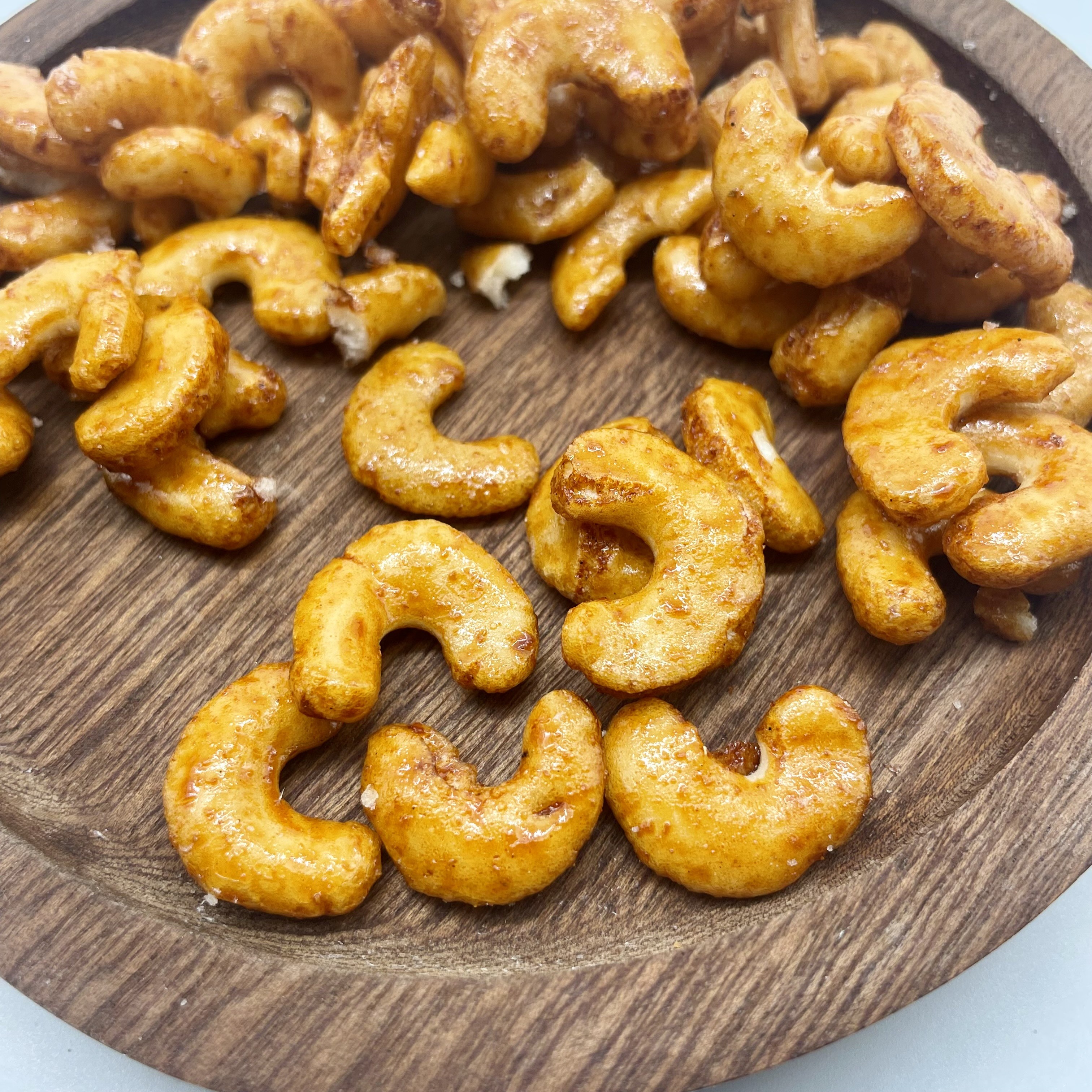 Soft And Chewy Ready-to-Eat Rice Cracker Snacks For Convenient Anytime Snacking