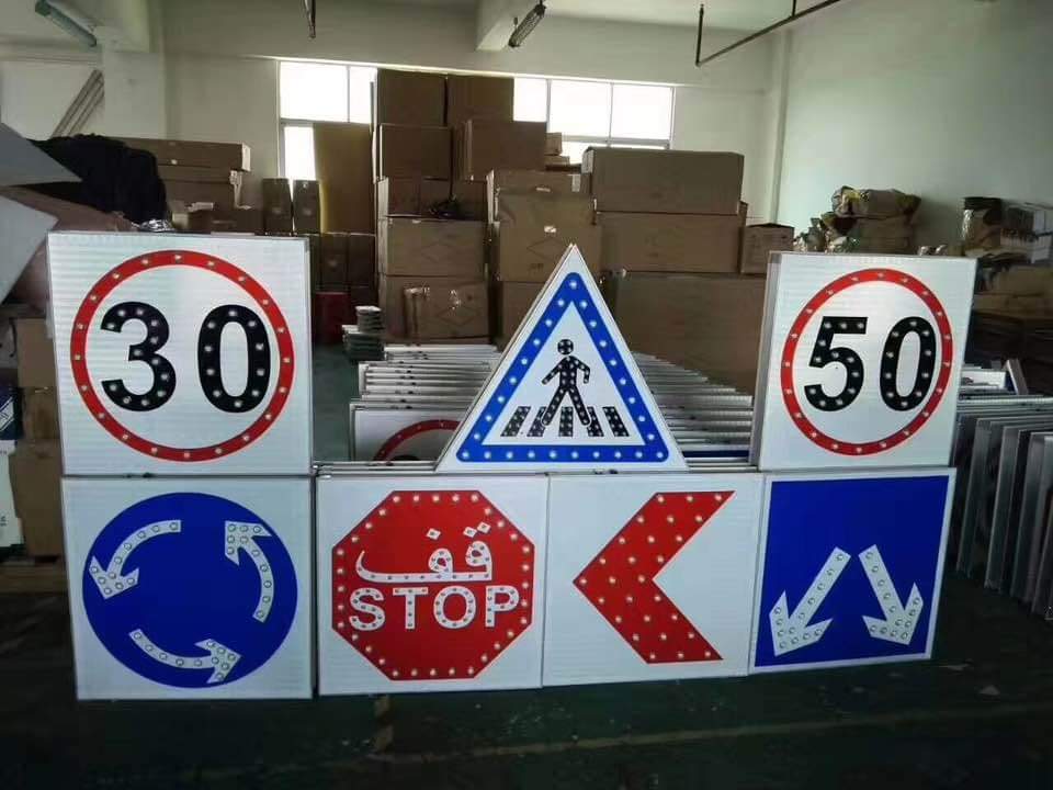 Safety Signs and Warning Signs for Australian Standard Work Sites Customized Printing