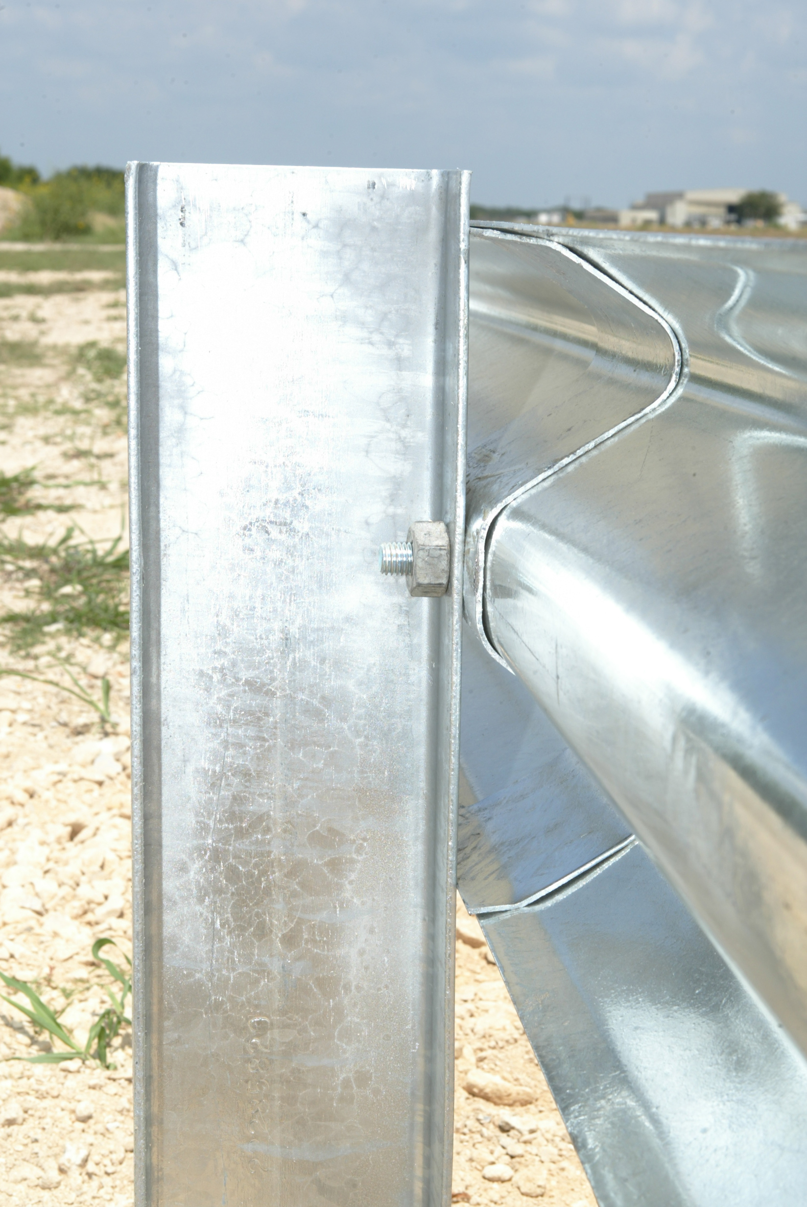 Anti-corrosion Galvanized Metal Flange Post for Roadway Safety and Reliability