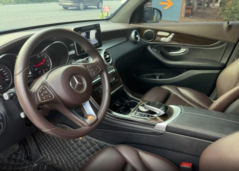 Used Benz Glc 260 Gas Car SUV With 211HP Maximum Power