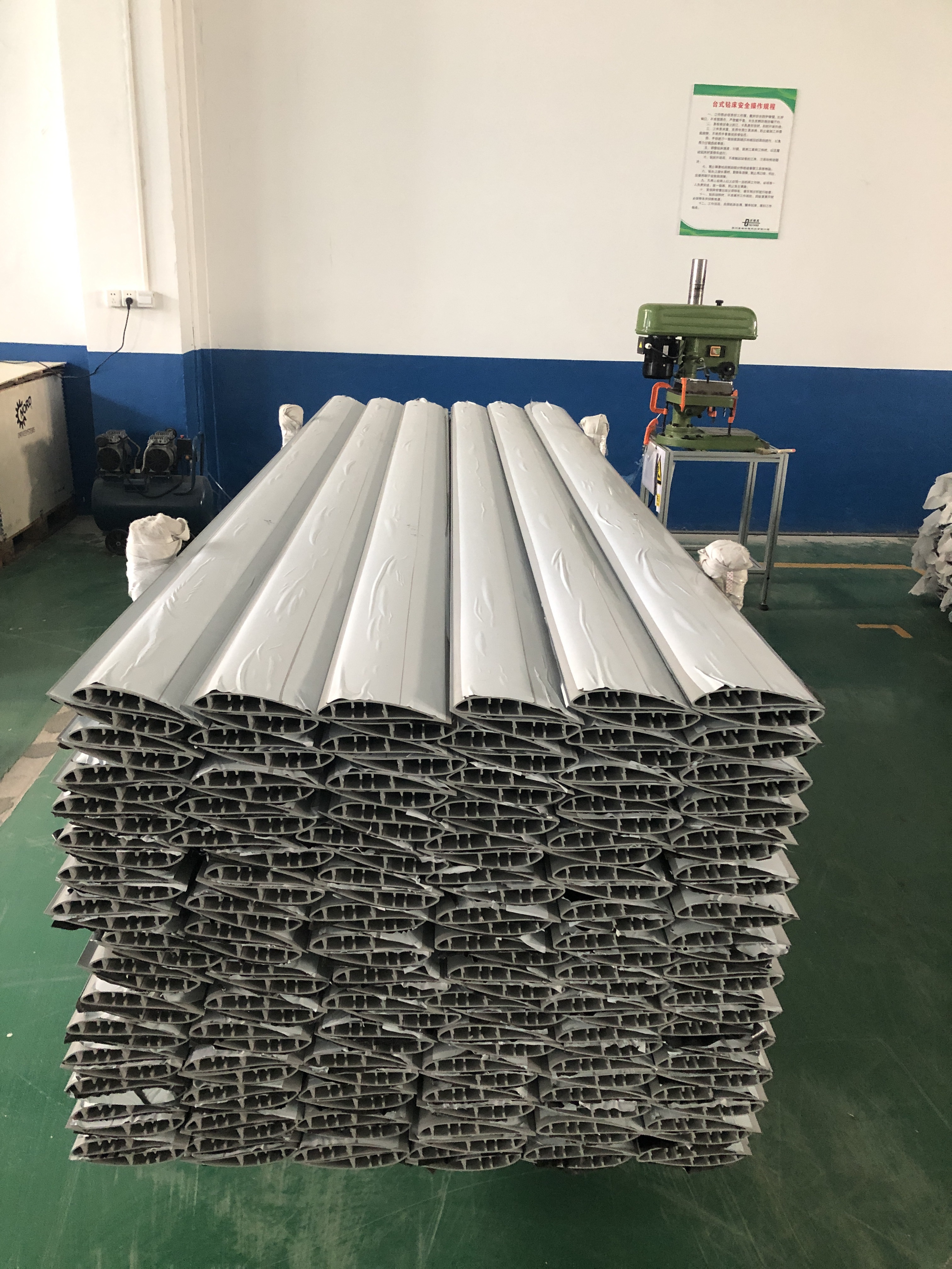 Aluminum Alloy Blade Industrial Ceiling Fan 24ft 1.5kw Big Ceiling HVLS Fans