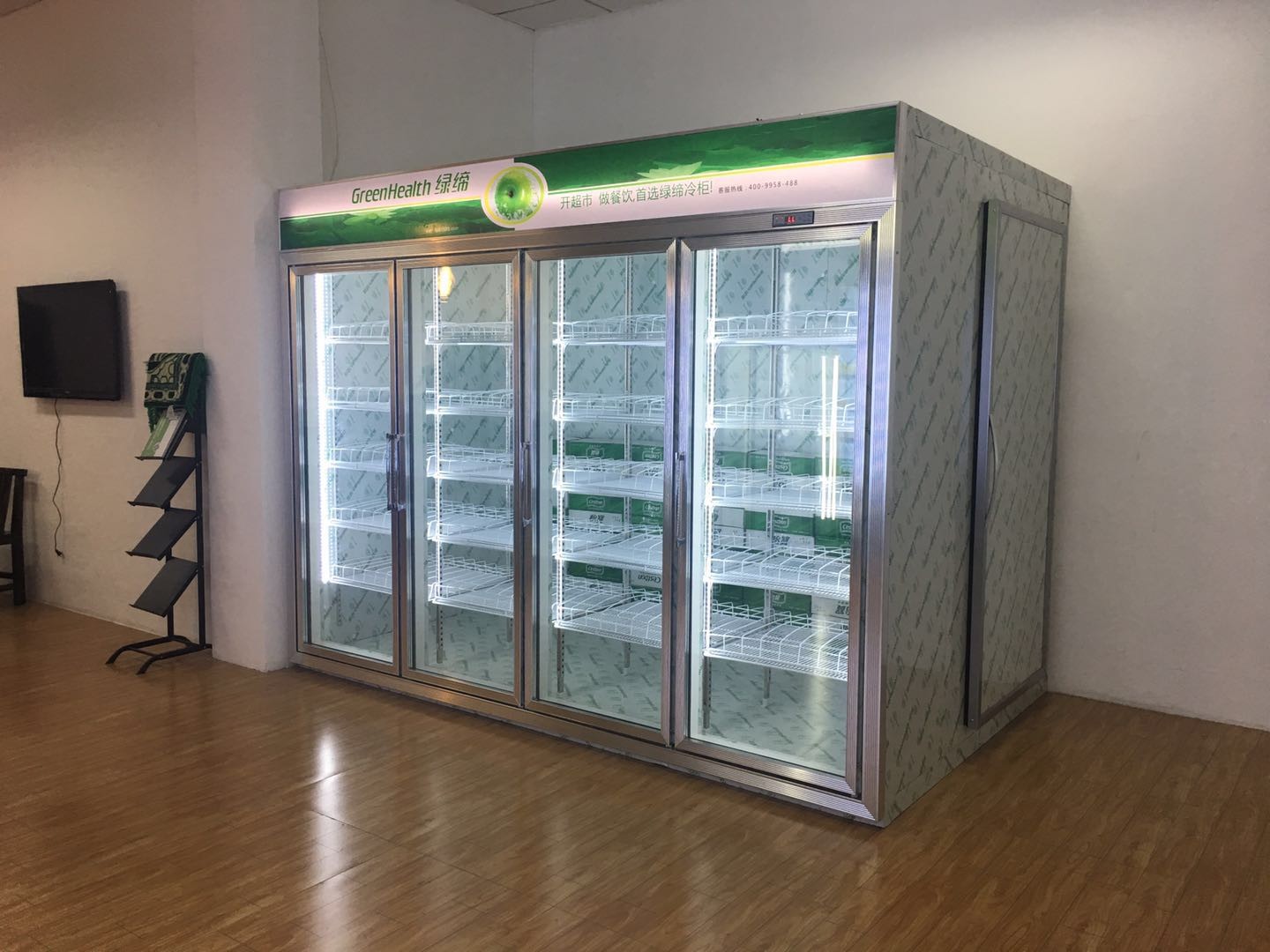 Refrigerated Glass Door Display Chiller / Walk In Refrigerator Cold Room