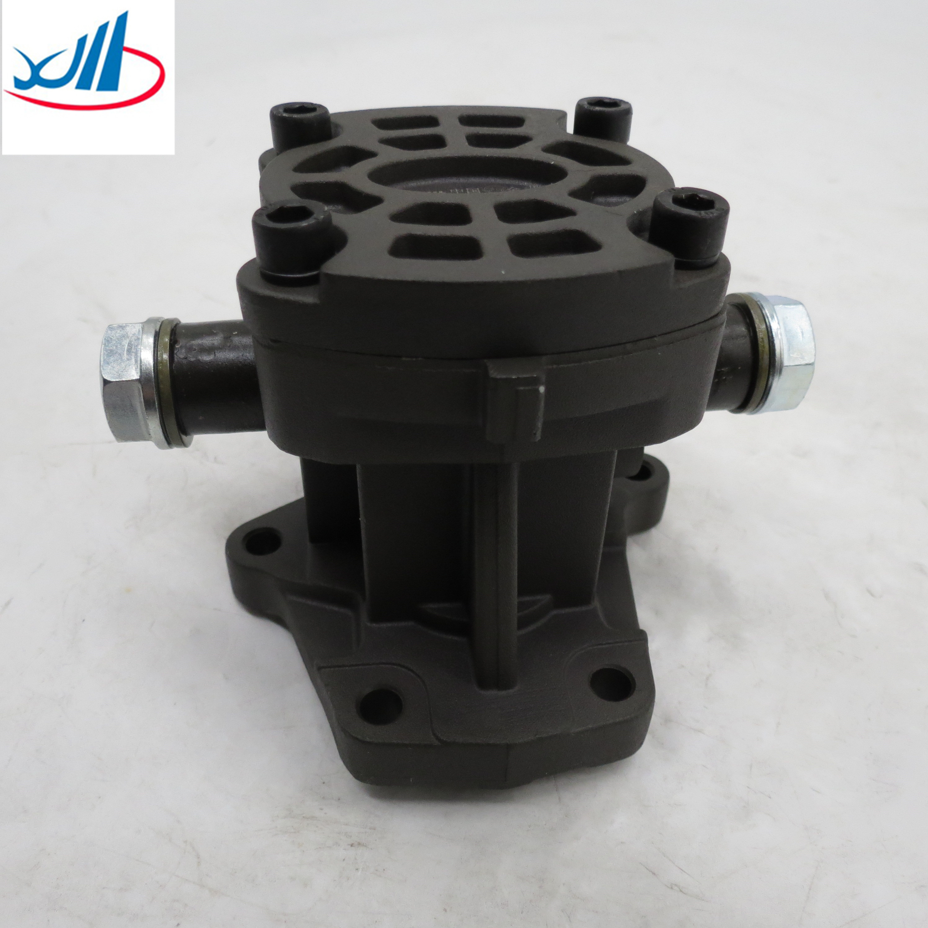 Factory Supply Trucks and cars engine parts Oil Pump 2445110579