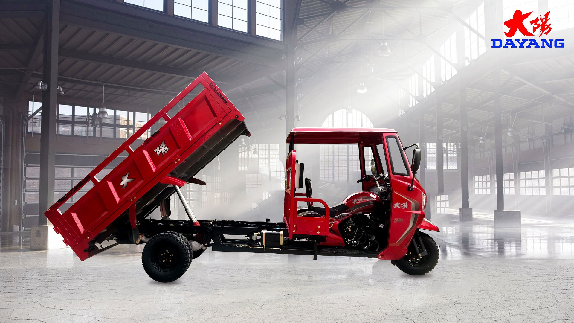 2021 Semi Cabin Motorized Cargo Tricycle 300cc with Integral Booster Drum Rear-Axle