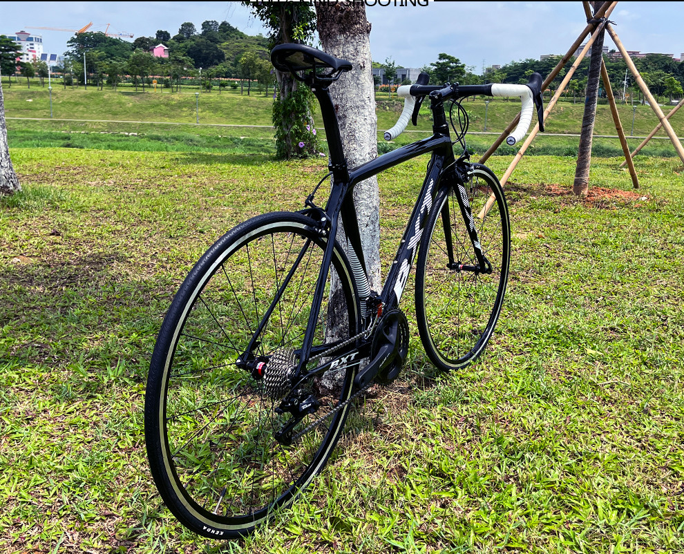 SHimano Group Set 22 Speed Rim Brake Carbon Road Bike 700C Full Carbon Fiber 23C Tires