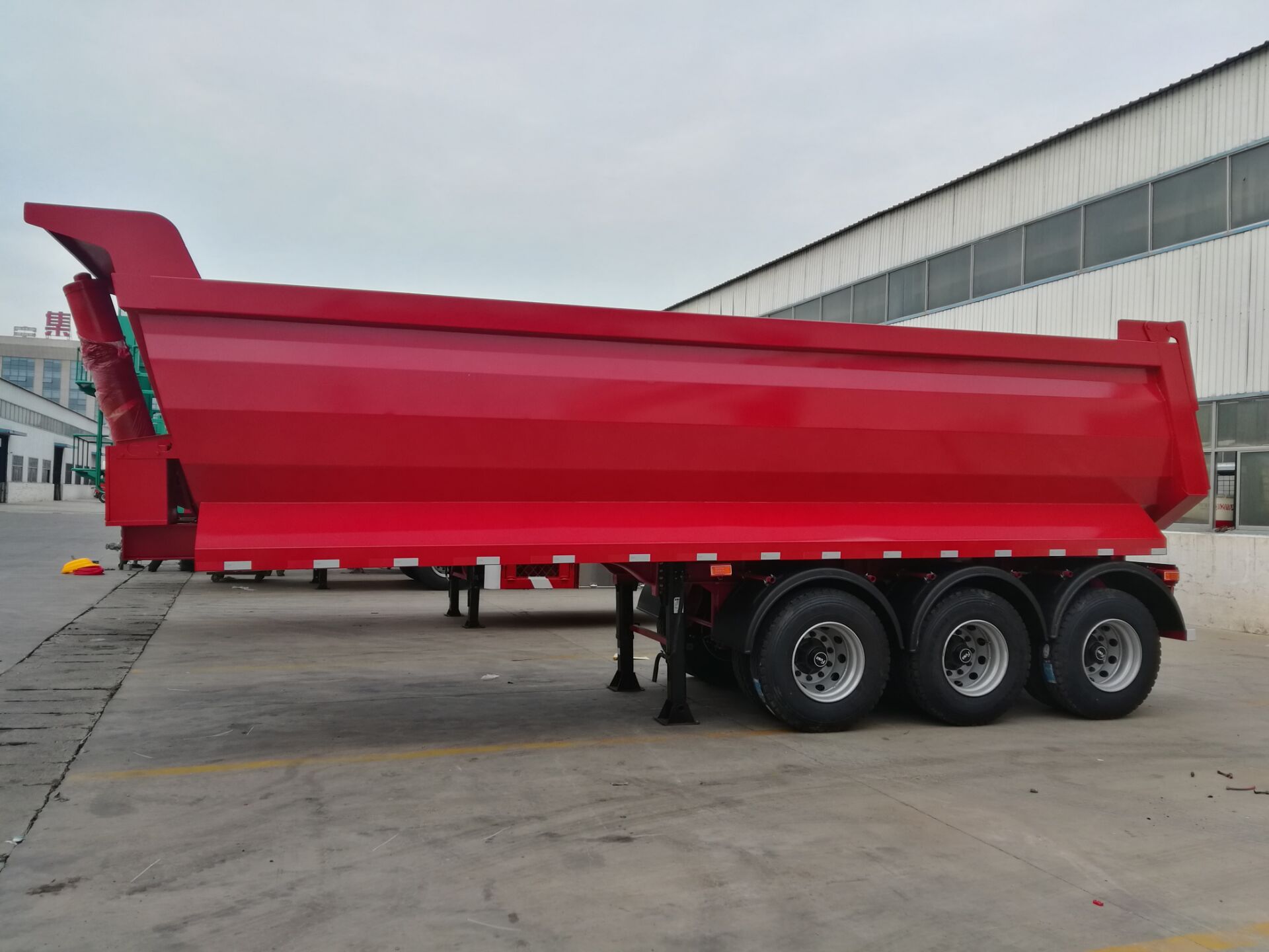 100 Tons Double Axles U Shaped End Rear Tipper Dumper Semi Truck Trailer for in Market