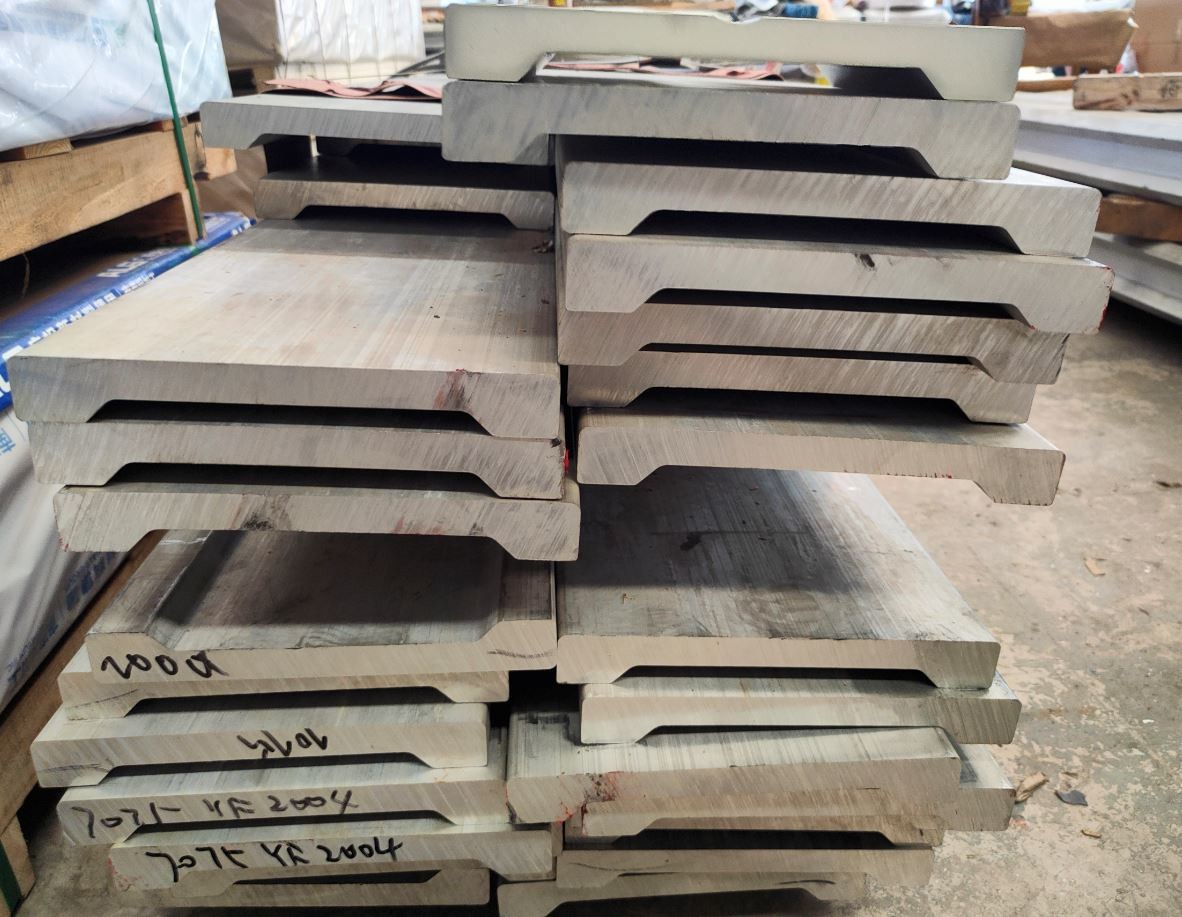 High Strength 7075 Extruded Aluminum Plate 280mm Wide Cradle Plate