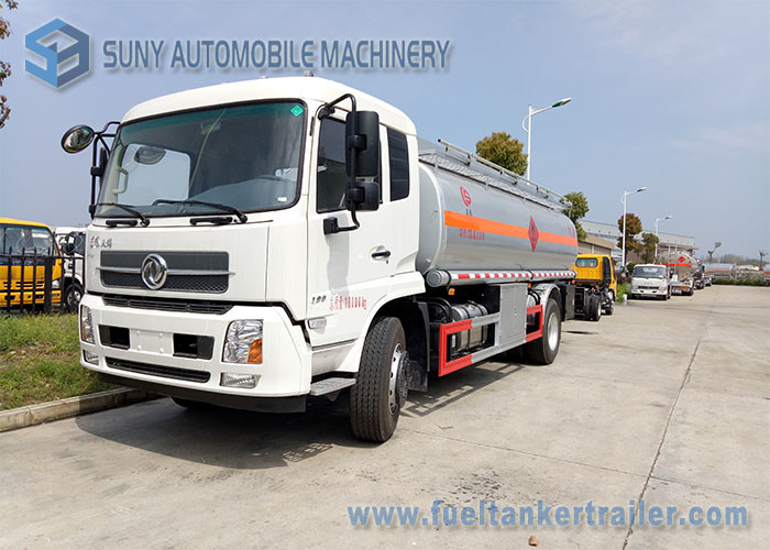 Light Diesel Chemical Tanker Truck / Small Fuel Tanker Truck Max Speed 85 Km / H