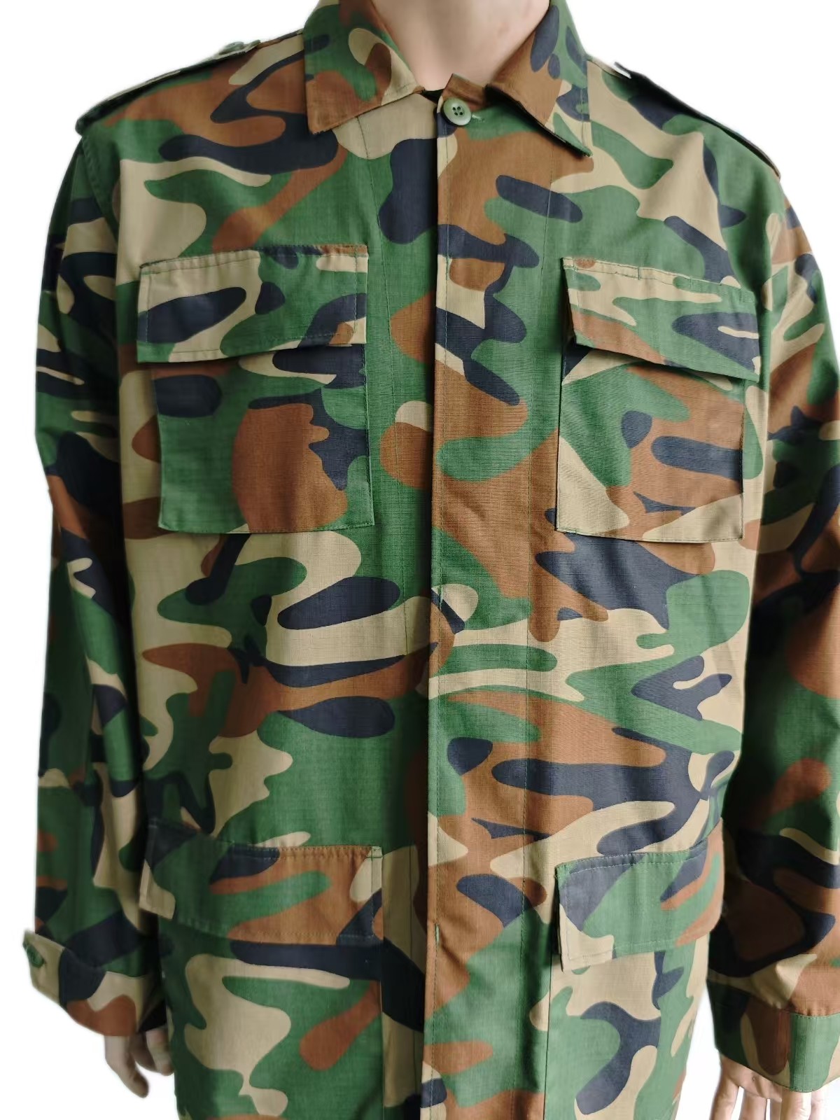 StealthPro Camouflage Utility Jacket – 4-Pocket Tactical Build