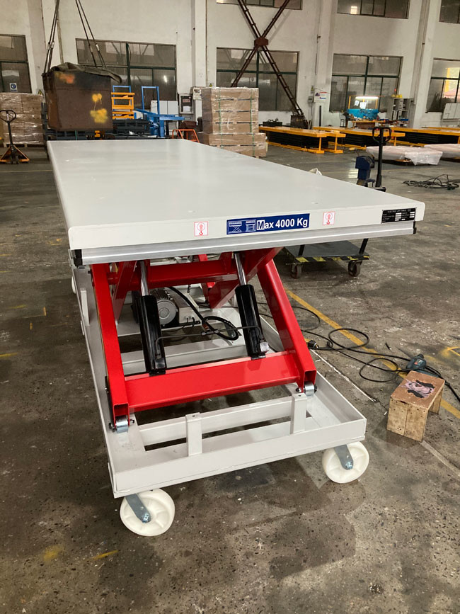 Heavy Duty Electric Mobile Scissor Lift Table With Wheels 4000kg Wireless Remote Control