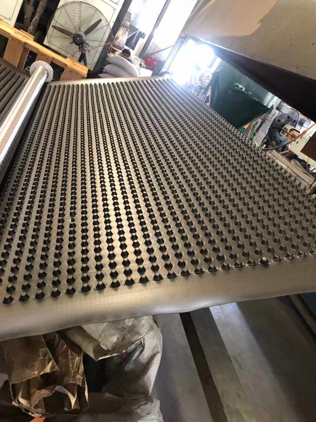 HDPE Plastic Drainage Board for Upper and Lower Floors of Landfill Artificial Lakes