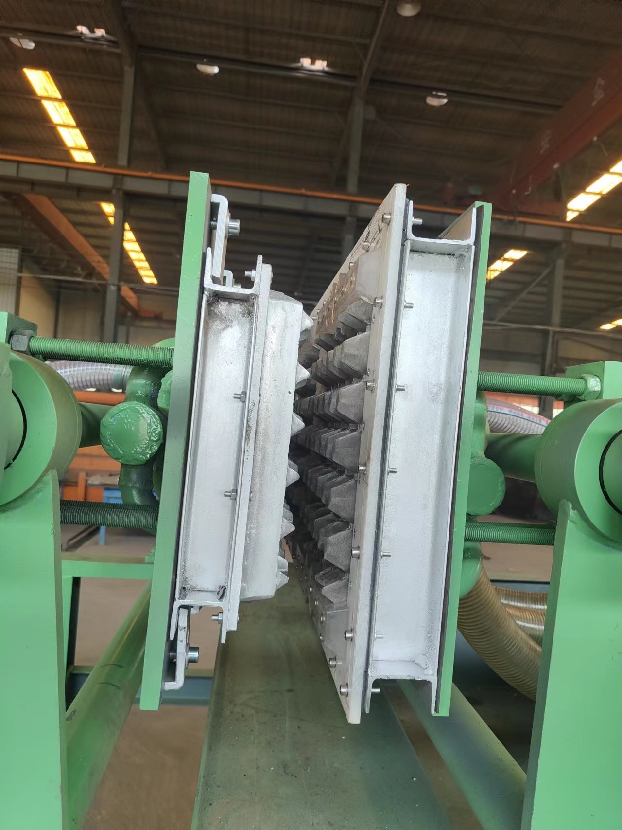 Customized 700 - 6000pcs/Hr Egg Tray Production Line For Chicken Farm