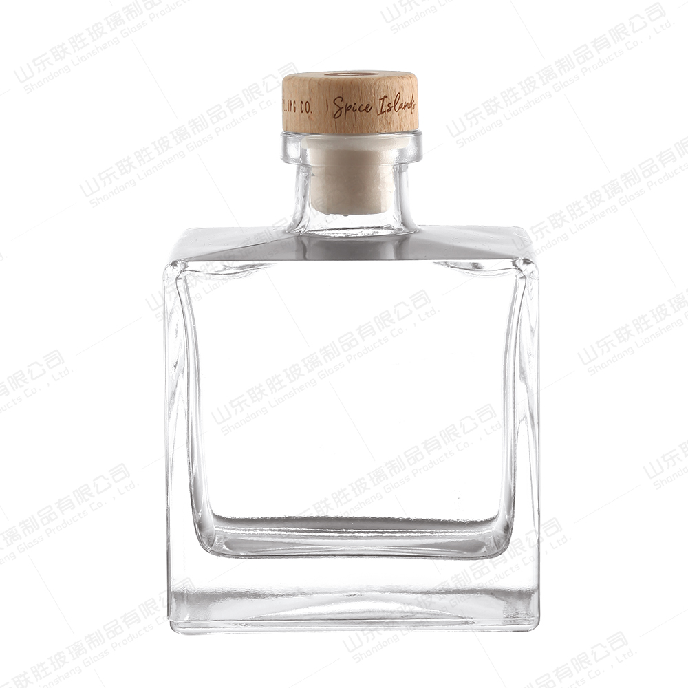 Wine Acceptable Customer's Logo 500ml Glass Square Vodka Whiskey Bottle with Cork Lids