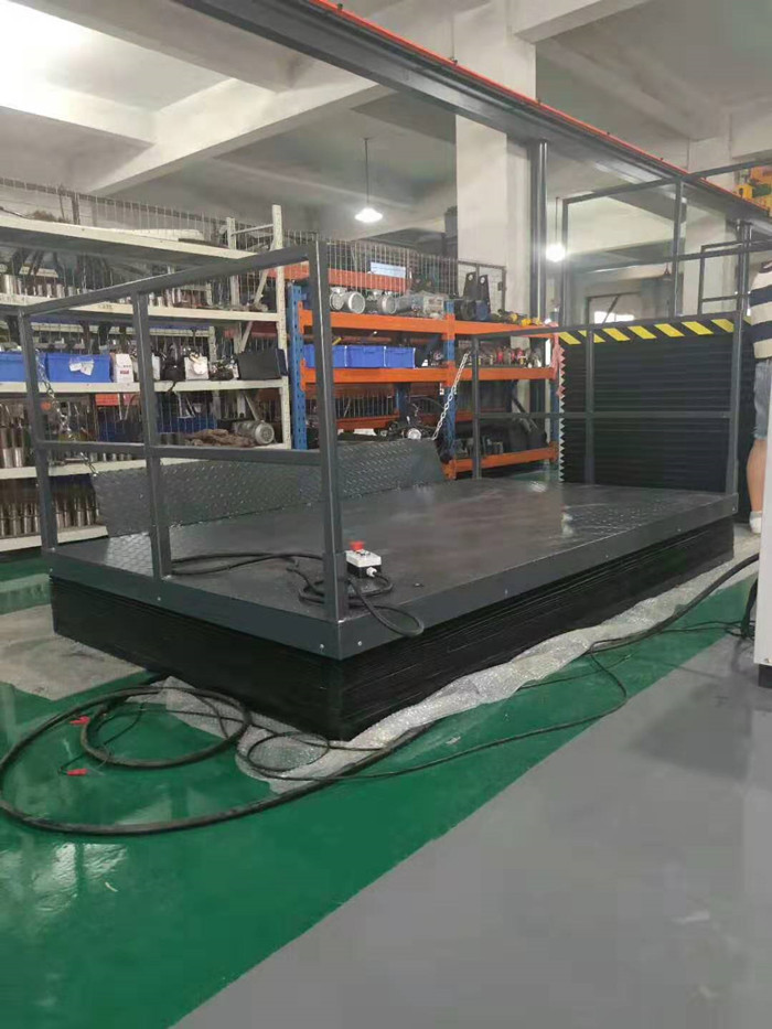 Safety Bellow Hydraulic Scissor Lift Table 3 Tons Anti Explosion Valve Protect Workers