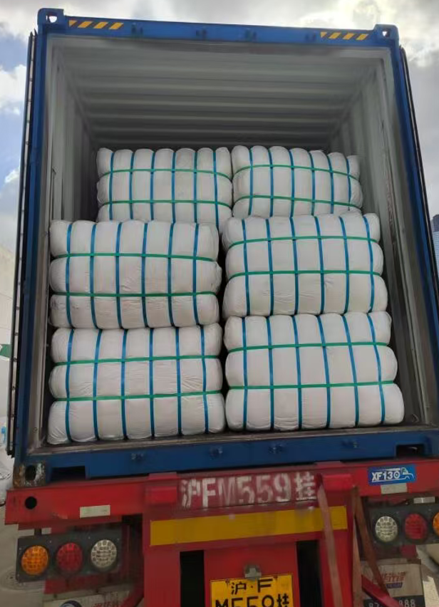 1.2D 38mm Virgin White PSF Consistent Luster Good Mixing Performance for Spinning Knitting & Weaving Customization Available
