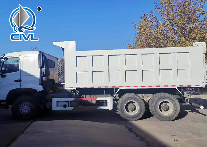White color RHD Heavy Duty Dump Truck 6X4 Drive Type 15M3 30T load capacity
