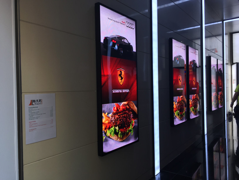 High Resolution Advertisement LED Digital Signage Display 8192 Dots Wall Mountable Shenzhen Factory