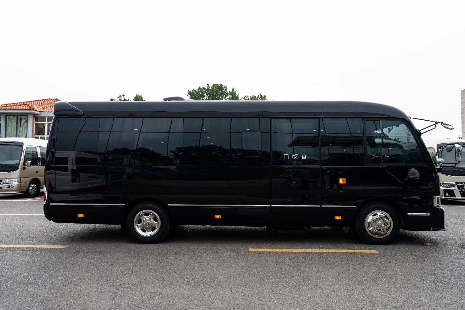 Toyota Coaster 7 Seater Coach Tour Bus Gasoline Rear Drive 4×2 Manual Transmission