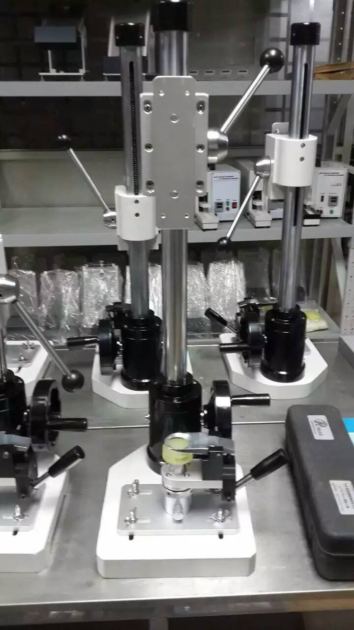 Button Snap Pull Tensile Testing Machine ASTM D 4846 With Load Capacity 300N
