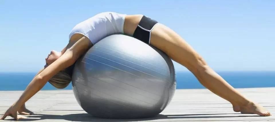 Non Slip PVC Inflatable Exercise Ball , 65CM Exercise Ball For Yoga Exercises