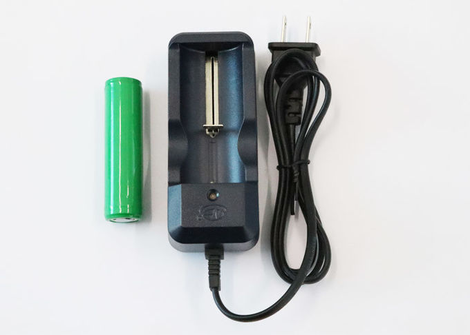 Professional Aluminum Rechargeable Tactical LED Flashlight 5W 220Lm