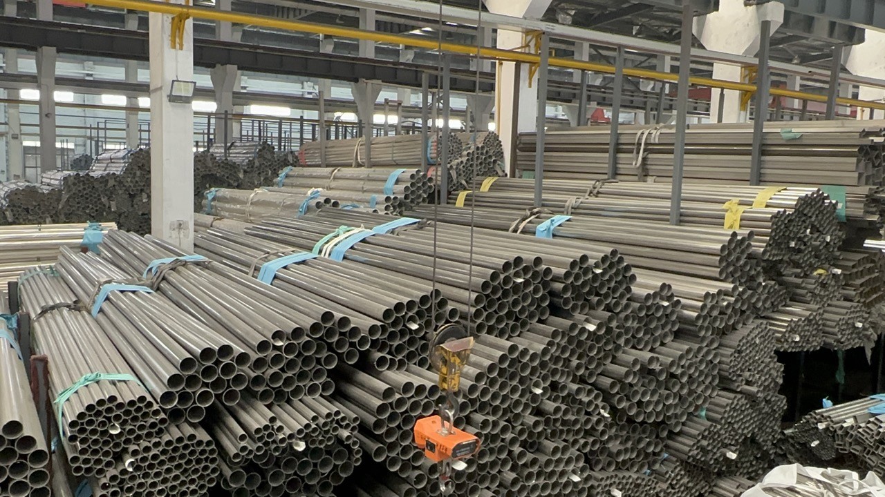 SUS 304 201 4 Inch Stainless Steel Pipe Tube 25mm Bending Processing Service Round Shape