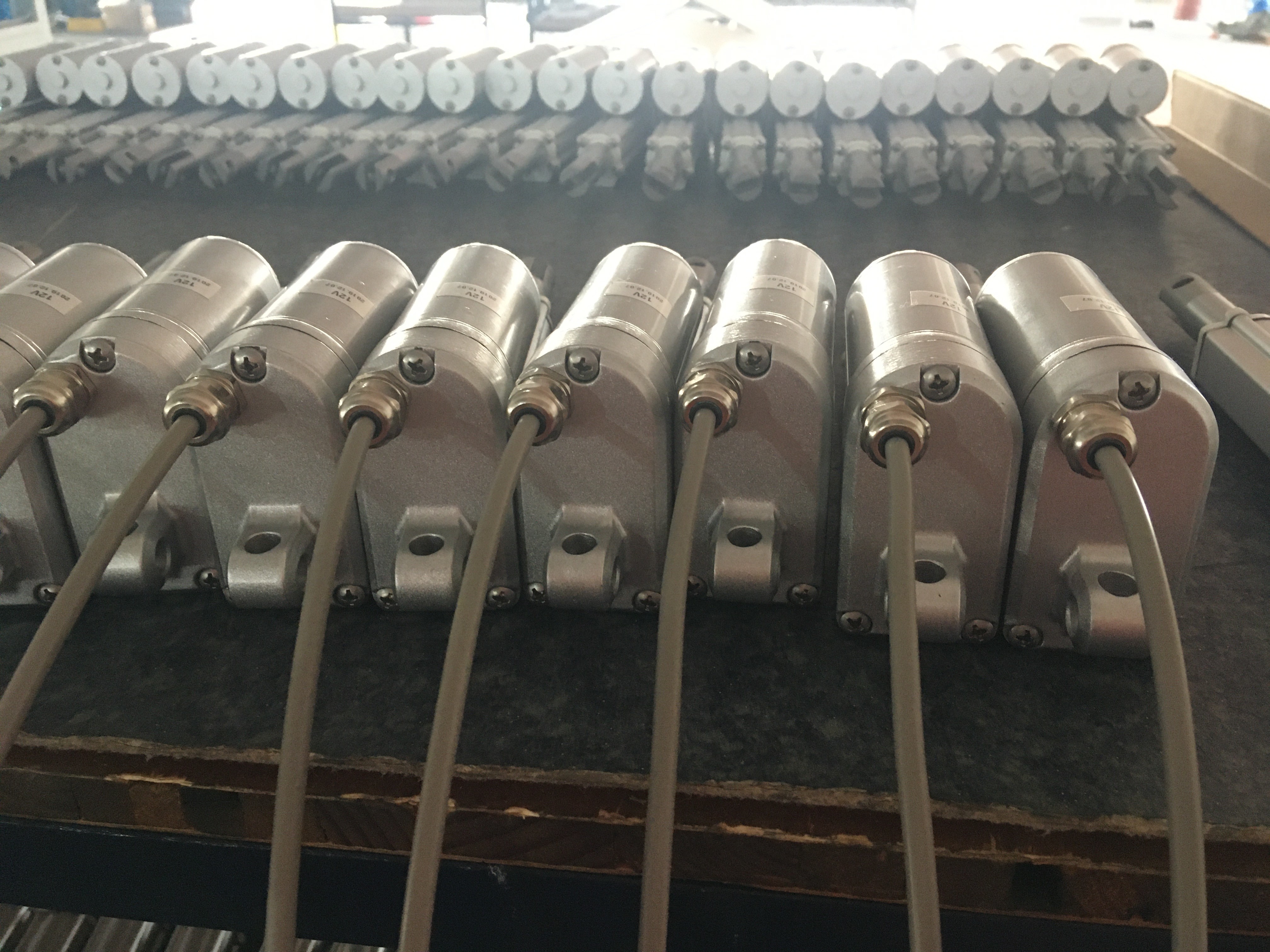 12V 4 inch stroke linear actuator with 225 Pounds , IP66