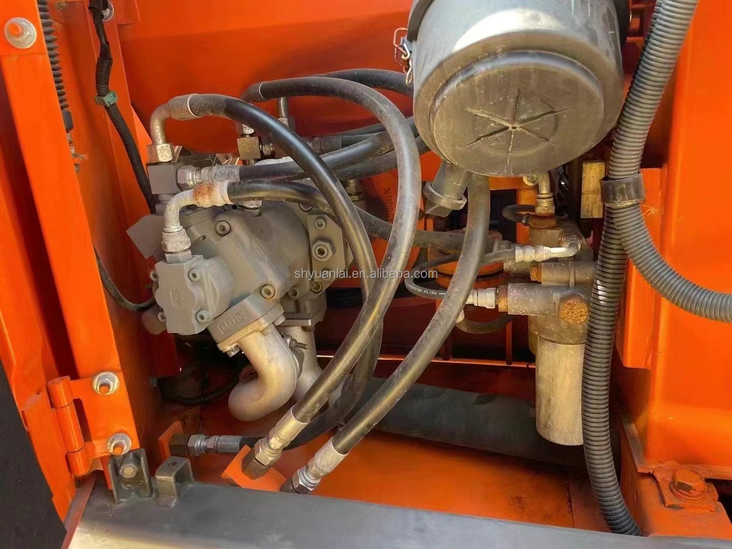 Smooth Operation ZX70 Excavator With Original Hydraulic Valve And 7T Operating Weight