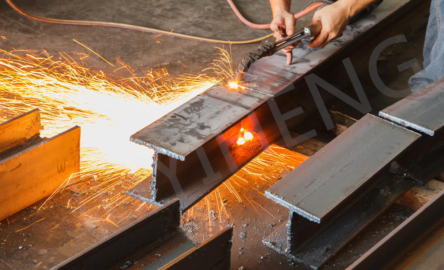 Non Alloy Steel H Beam 600x200 Welded H Beam 4.5mm - 34mm Thickness