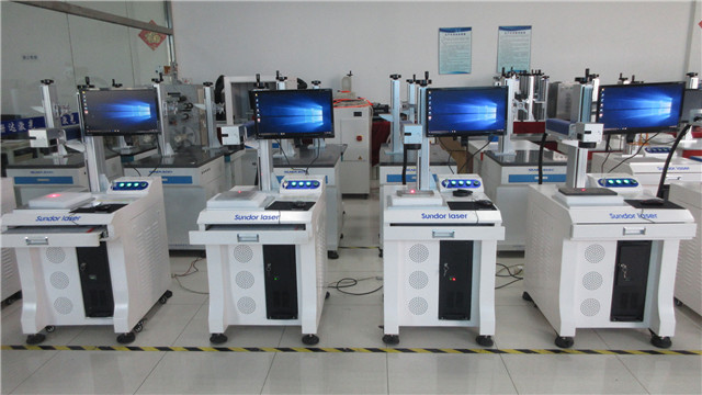 Industrial CO2 Flying Laser Marking Machine For Plastic Bottles Glass