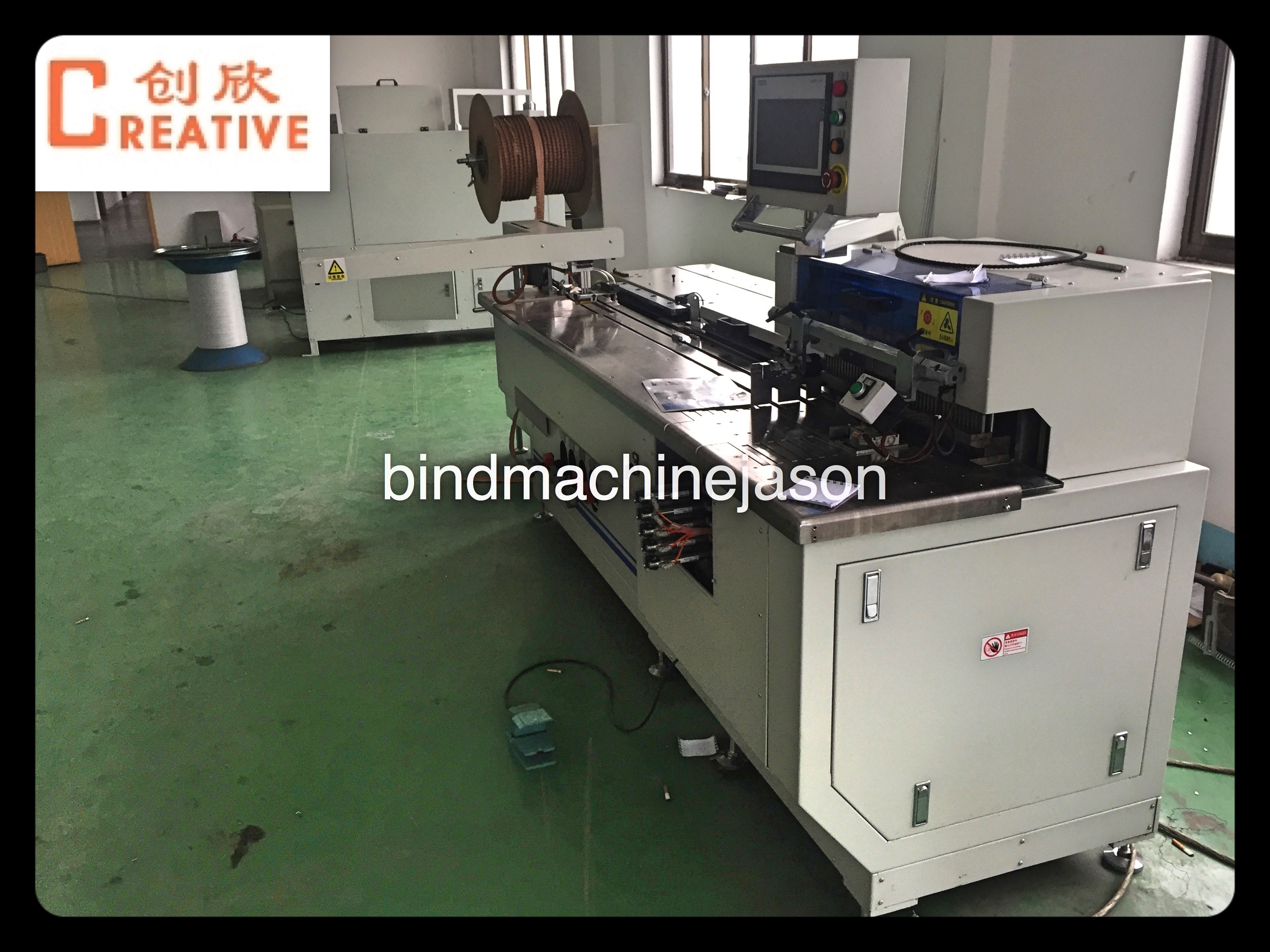 Wire loop binding machine and hole punching inline PWB580 for notebook