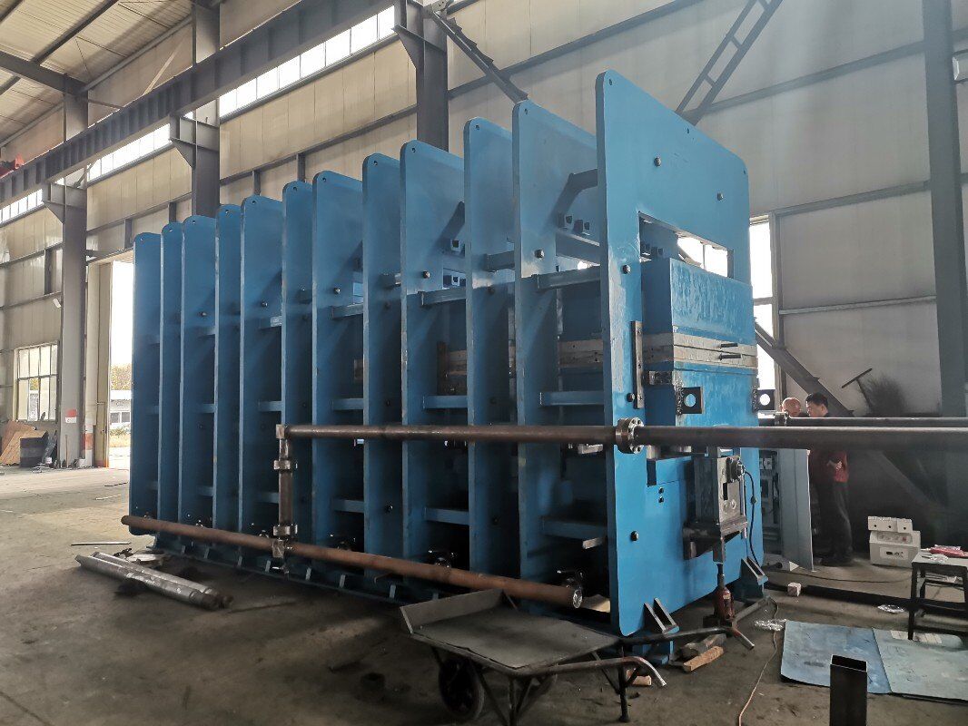 380V Rubber Hydraulic Curing Press for Conveyor Belt Hot Press in Manufacturing Plant