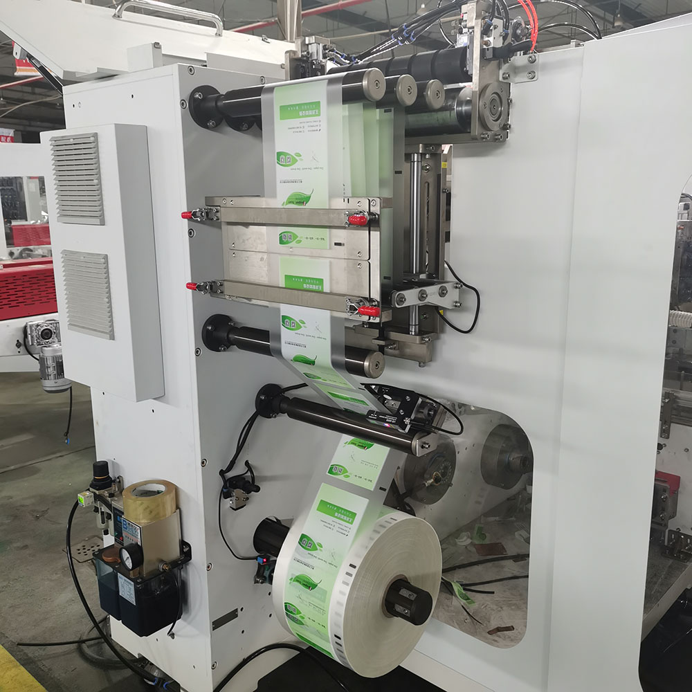 Smart Napkin Packaging Machine CE Certification Automatic Facial Tissue Making Machine
